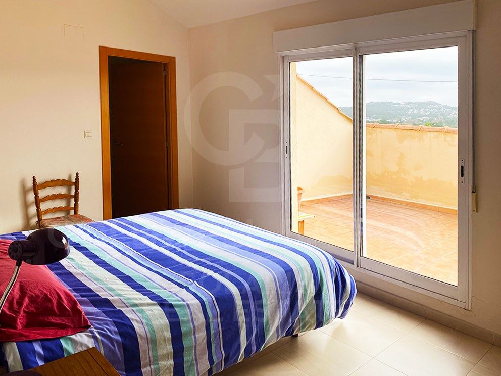 Helles und modernes Duplex-Penthouse nur wenige Schritte vom Meer entfernt in Jávea, Gegend von El Arenal