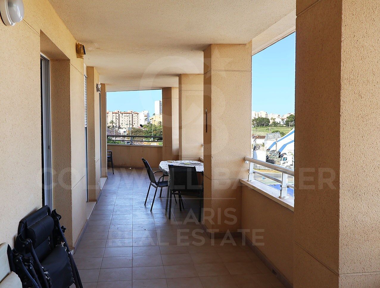 Helles und modernes Duplex-Penthouse nur wenige Schritte vom Meer entfernt in Jávea, Gegend von El Arenal