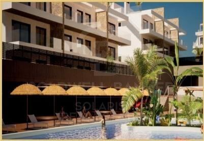 Premium-Wohnung mit Terrasse im privaten Komplex La Marina Beach