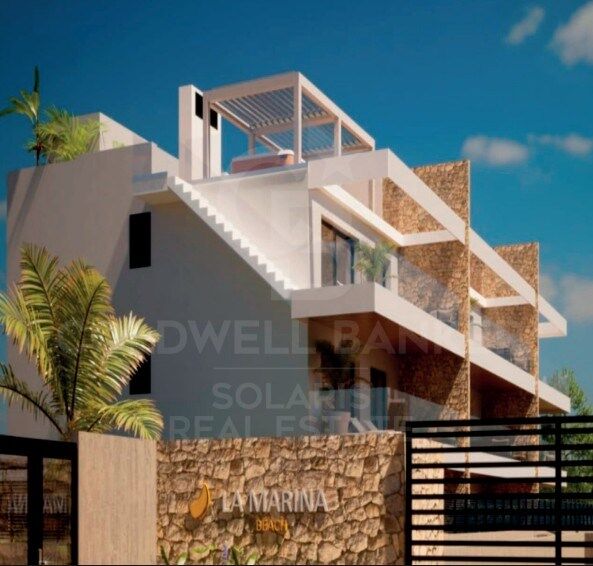 Premium-Wohnung mit Terrasse im privaten Komplex La Marina Beach