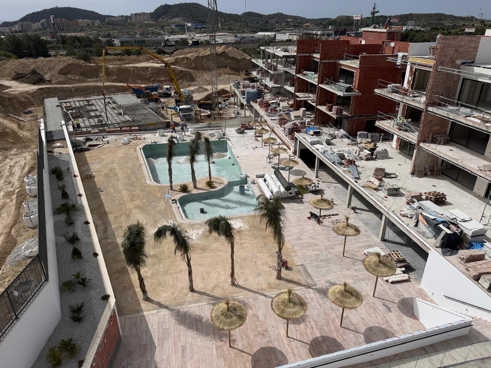 Appartement exclusif avec solarium privé à La Marina Beach Residential