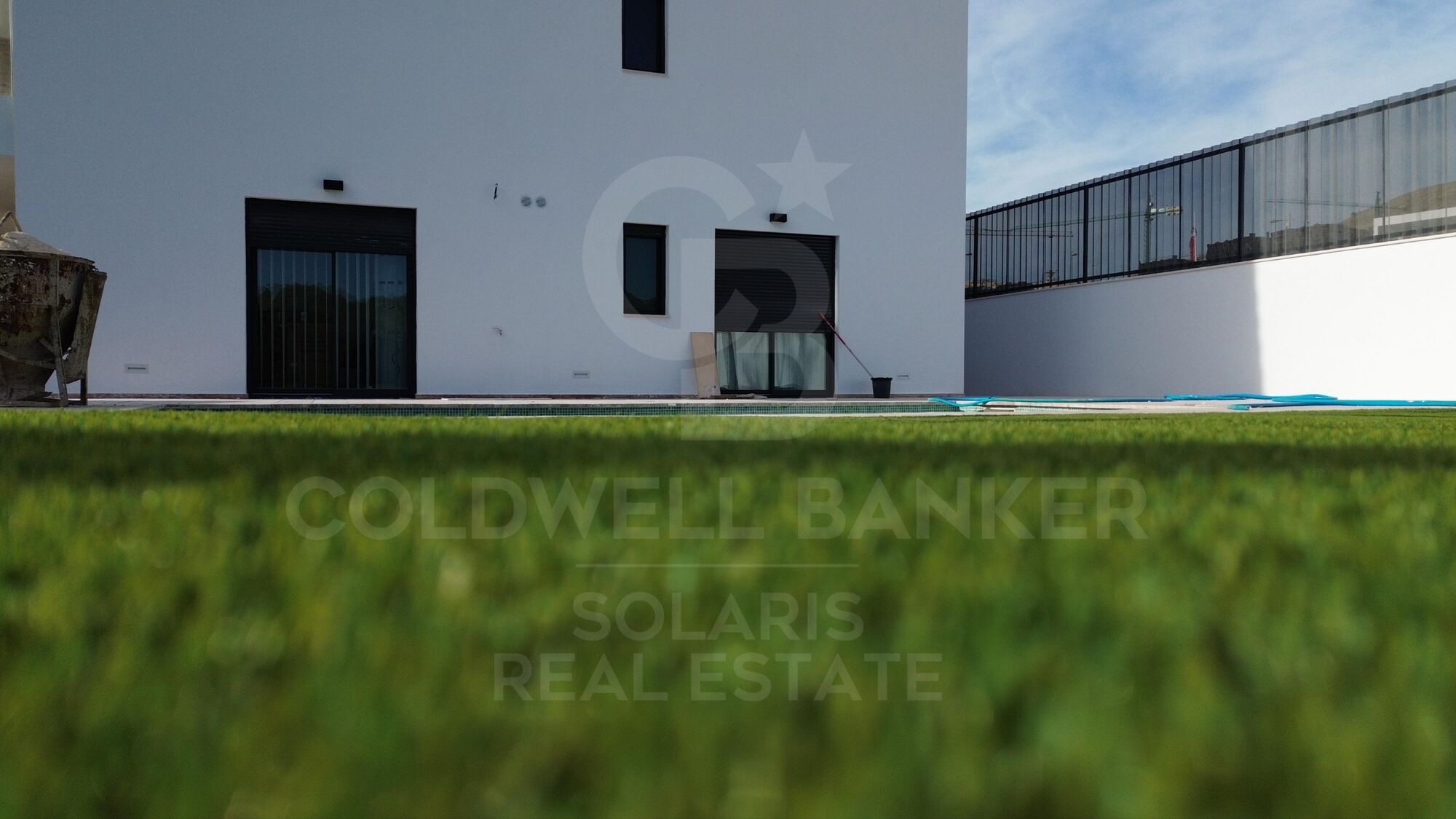 Appartement exclusif au rez-de-chaussée avec une grande terrasse privée à La Marina Beach Residential