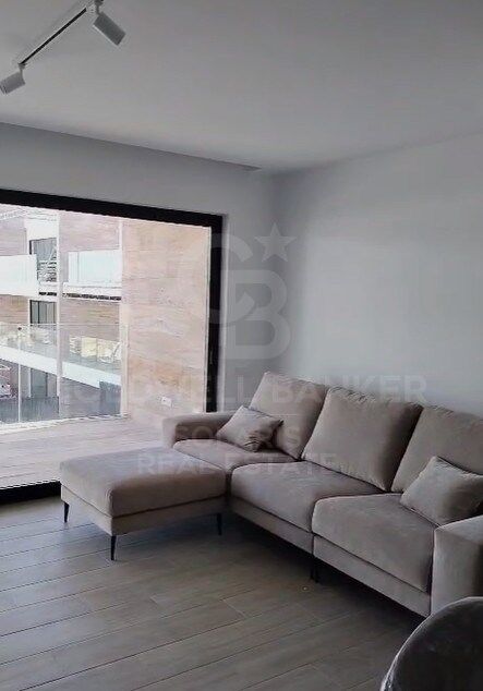 Appartement exclusif au rez-de-chaussée avec une grande terrasse privée à La Marina Beach Residential