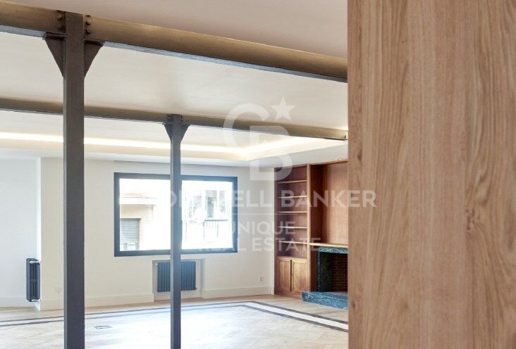 Flat 5 Bedrooms Sale Madrid