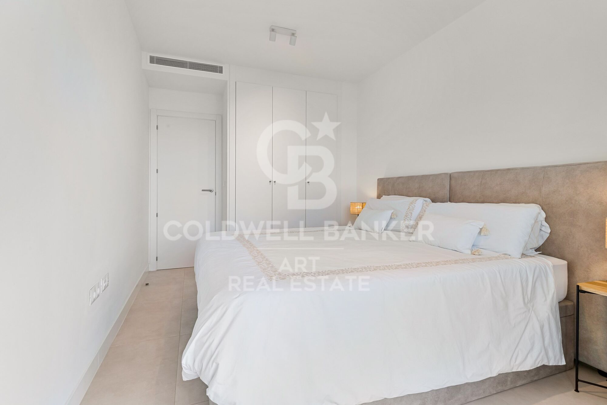 Appartement exclusif avec jardin privé et vue sur la mer à Casares Costa.