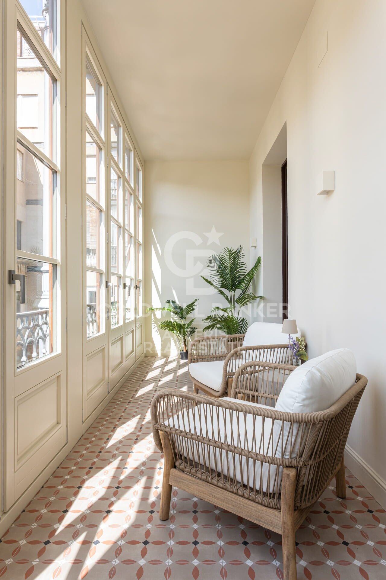 Elegante vivienda reformada con encanto histórico