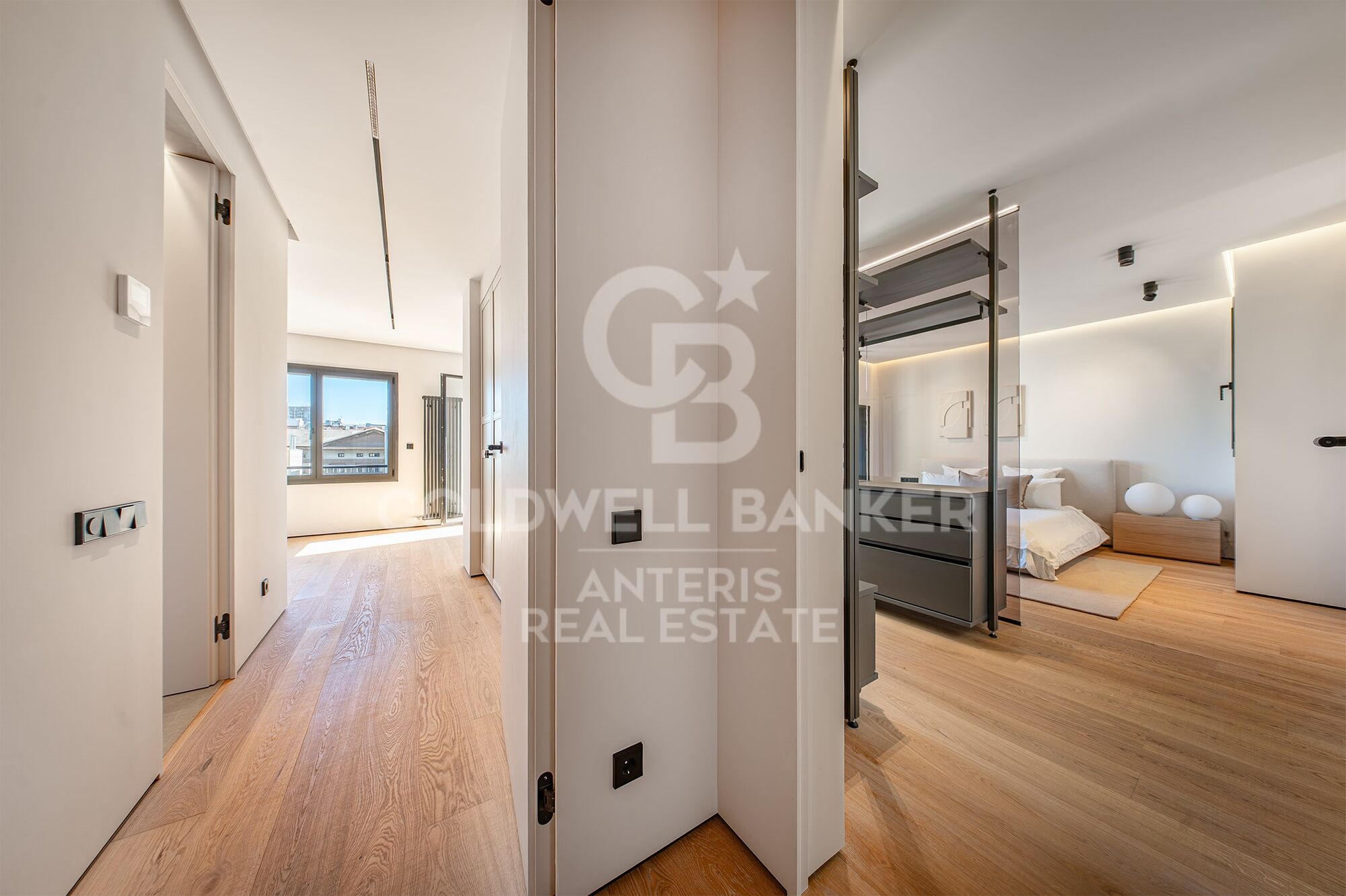 Luxury renovated penthouse with terrace in Galvany, Barcelona