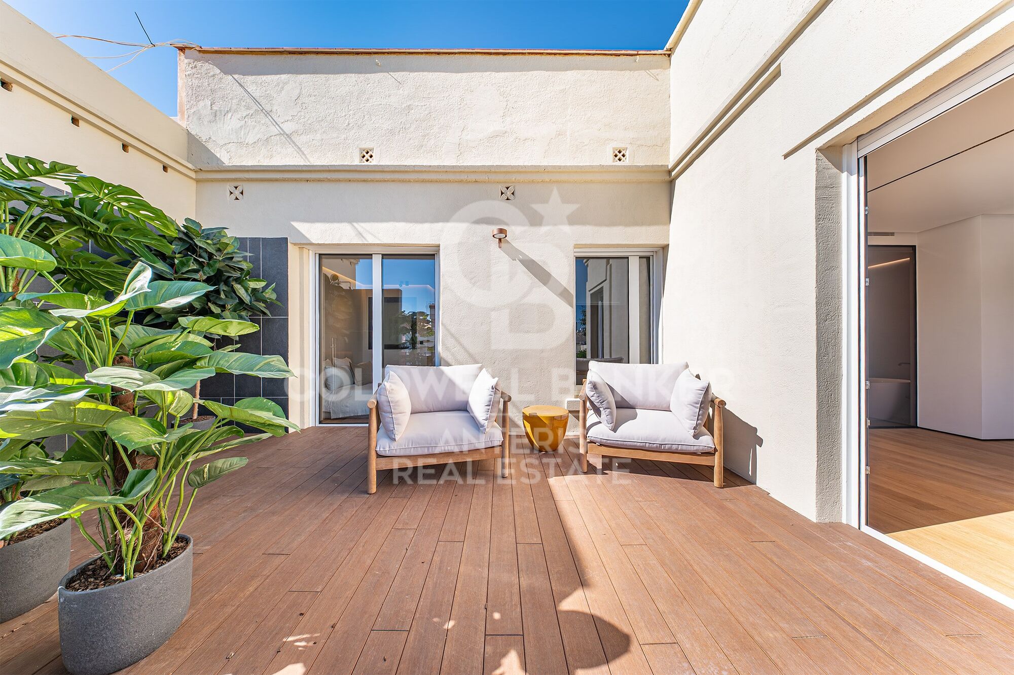 Ático de lujo reformado con terraza en Galvany, Barcelona