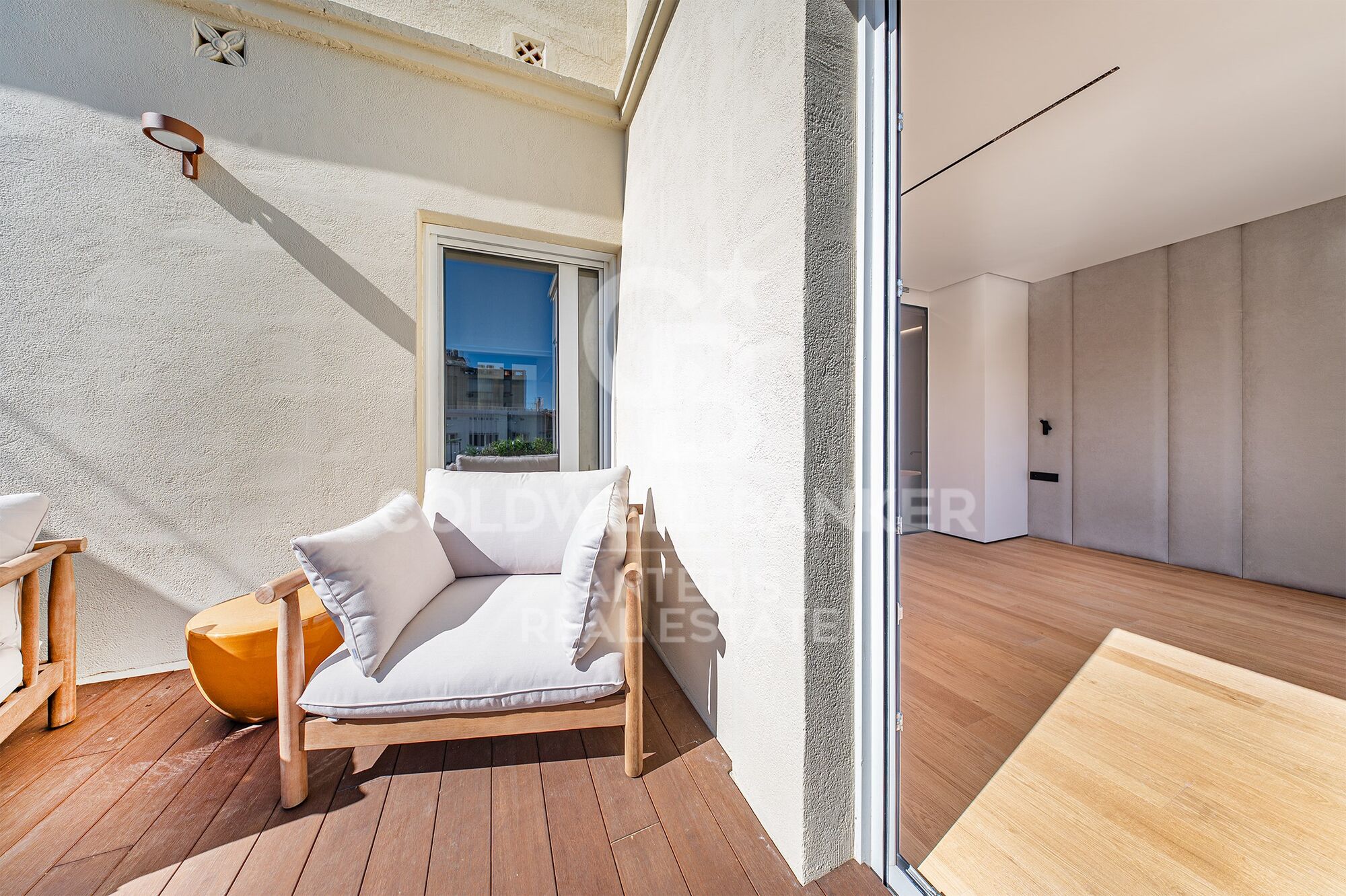 Ático de lujo reformado con terraza en Galvany, Barcelona