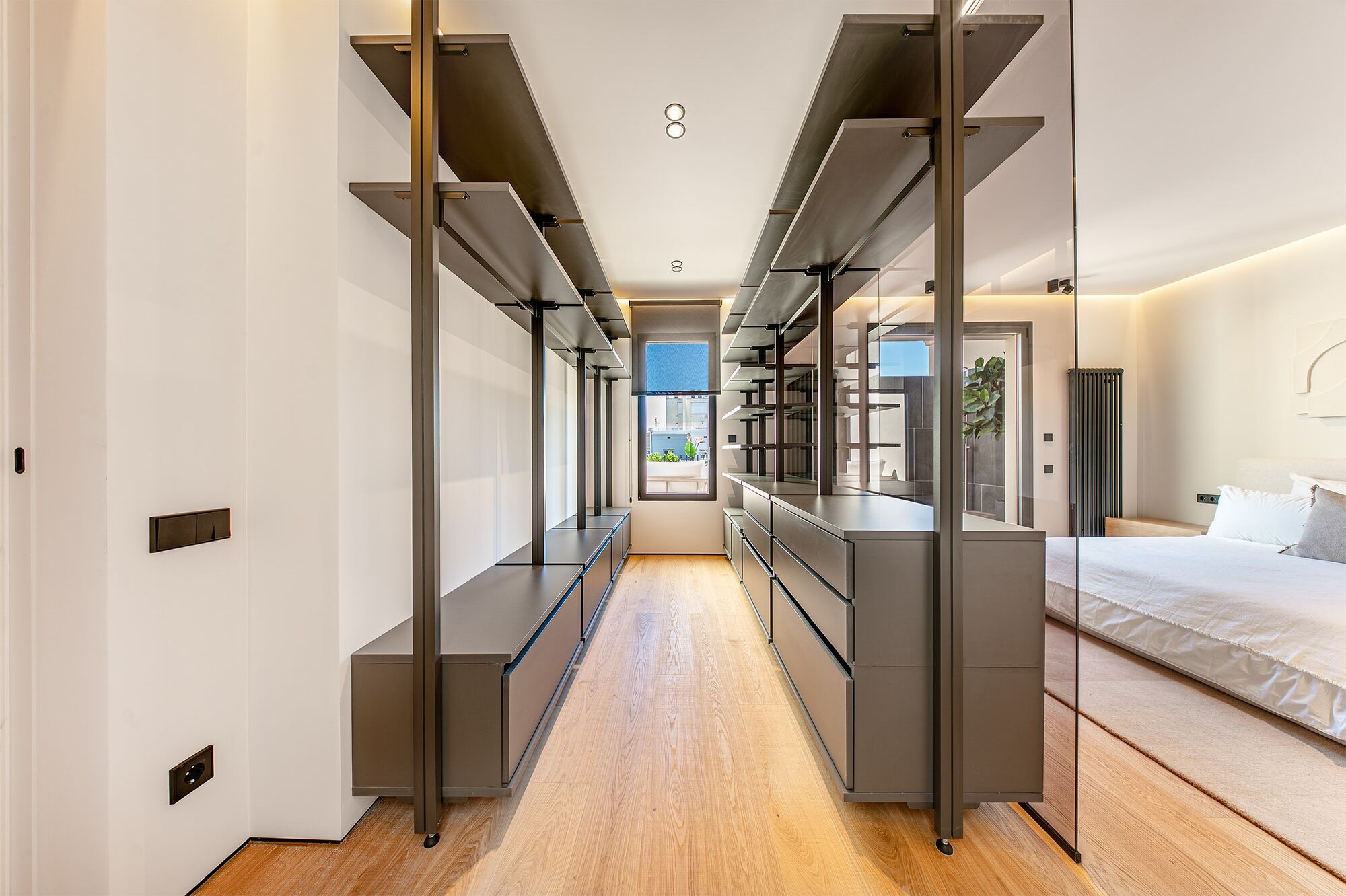 Luxury renovated penthouse with terrace in Galvany, Barcelona