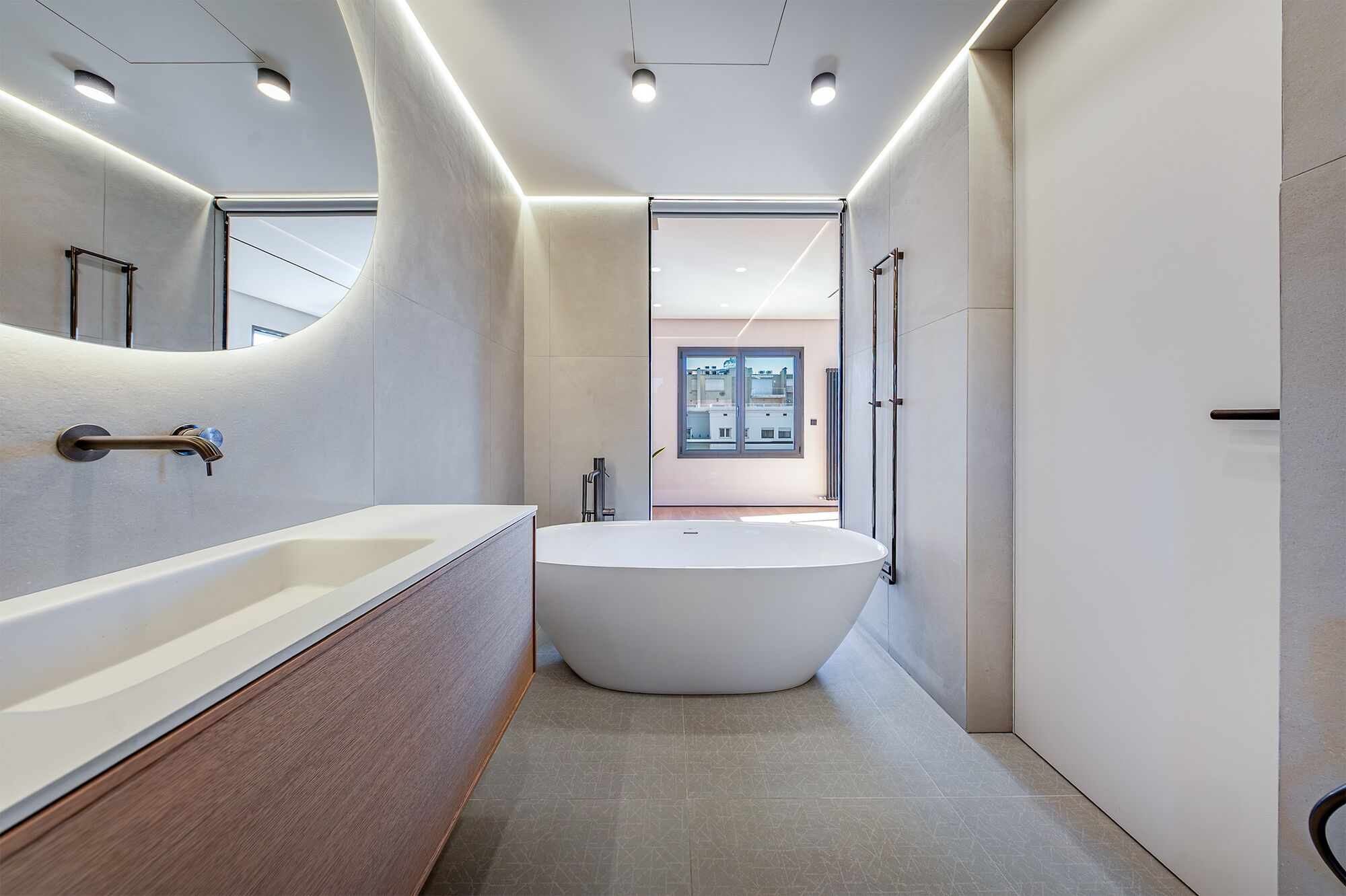 Luxury renovated penthouse with terrace in Galvany, Barcelona