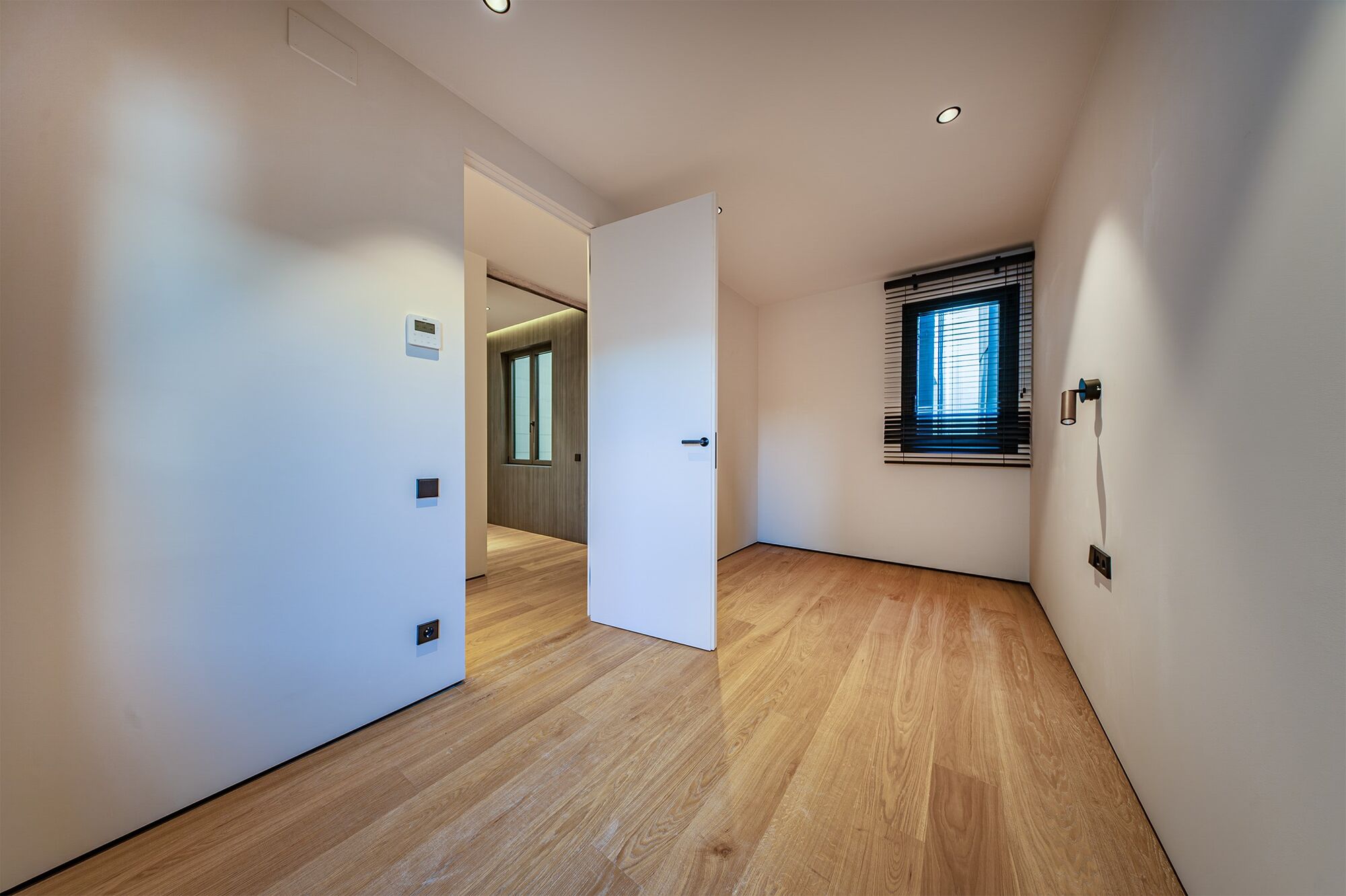 Luxury renovated penthouse with terrace in Galvany, Barcelona
