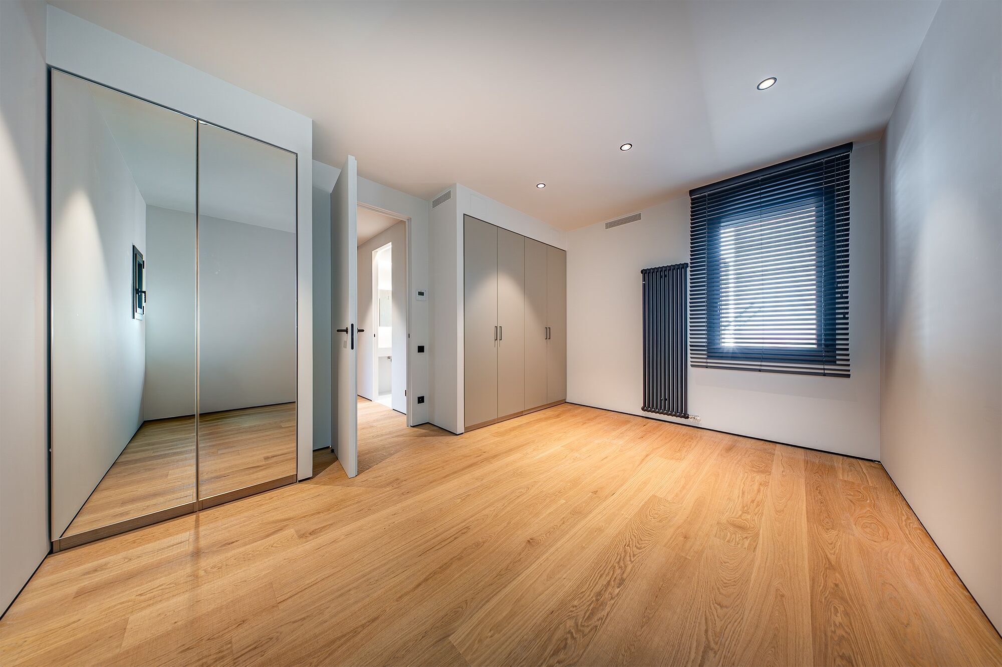 Luxury renovated penthouse with terrace in Galvany, Barcelona