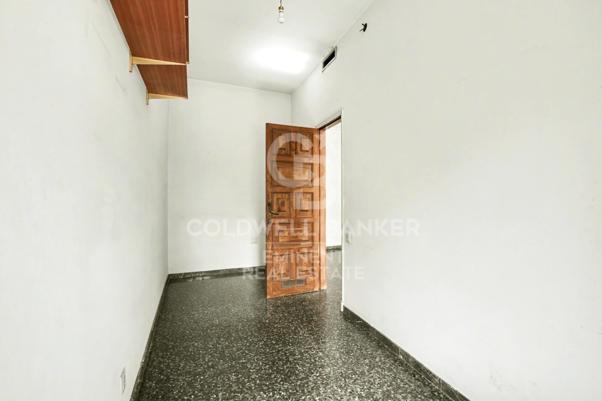 Vivienda de 195 m² con múltiples espacios y gran potencial en el corazón de Gràcia