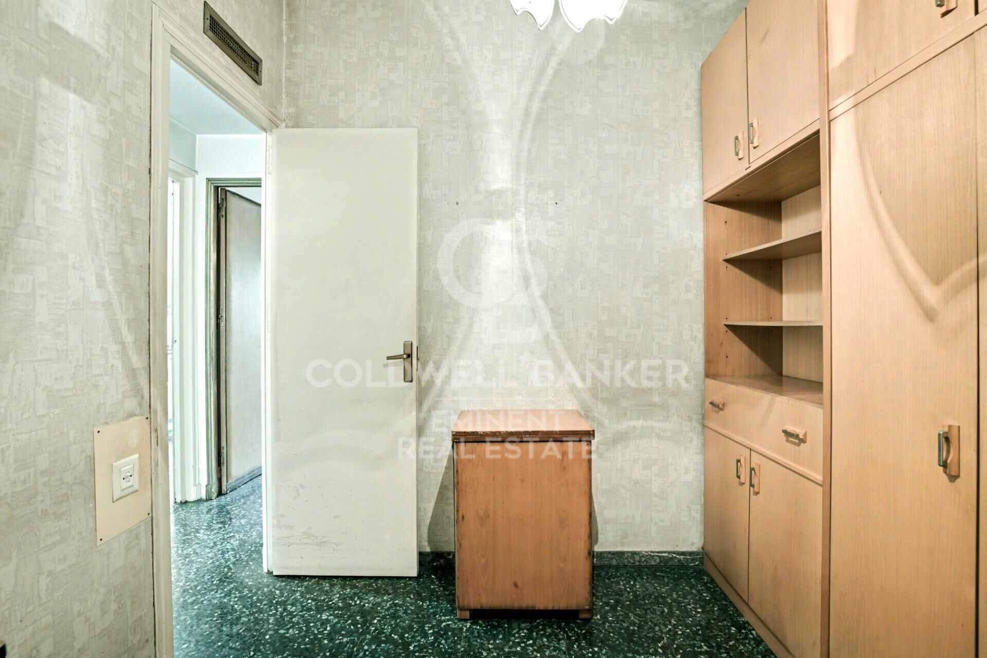 Vivienda de 195 m² con múltiples espacios y gran potencial en el corazón de Gràcia
