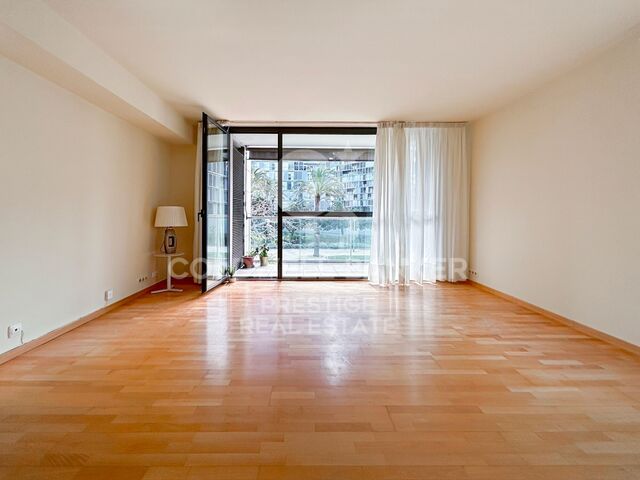 Piso con piscinas comunitarias, padel y gimanasio