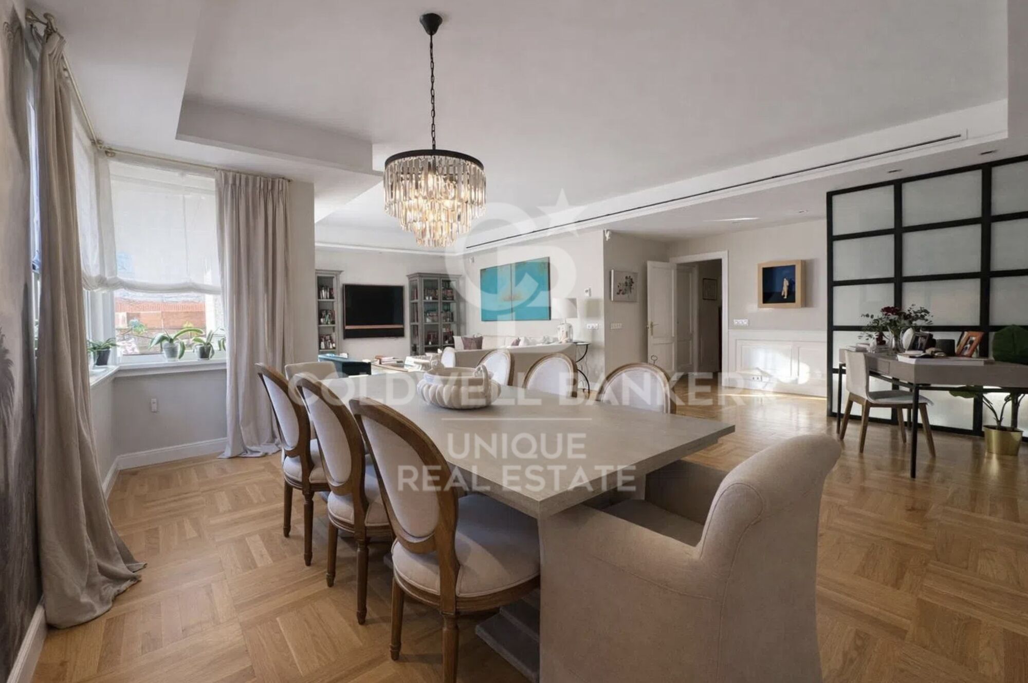 Exterior flat with terrace, garage and storage room in Castellana, Madrid