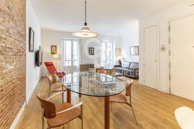 Renovated exterior flat in the Barrio de Las Letras, Madrid