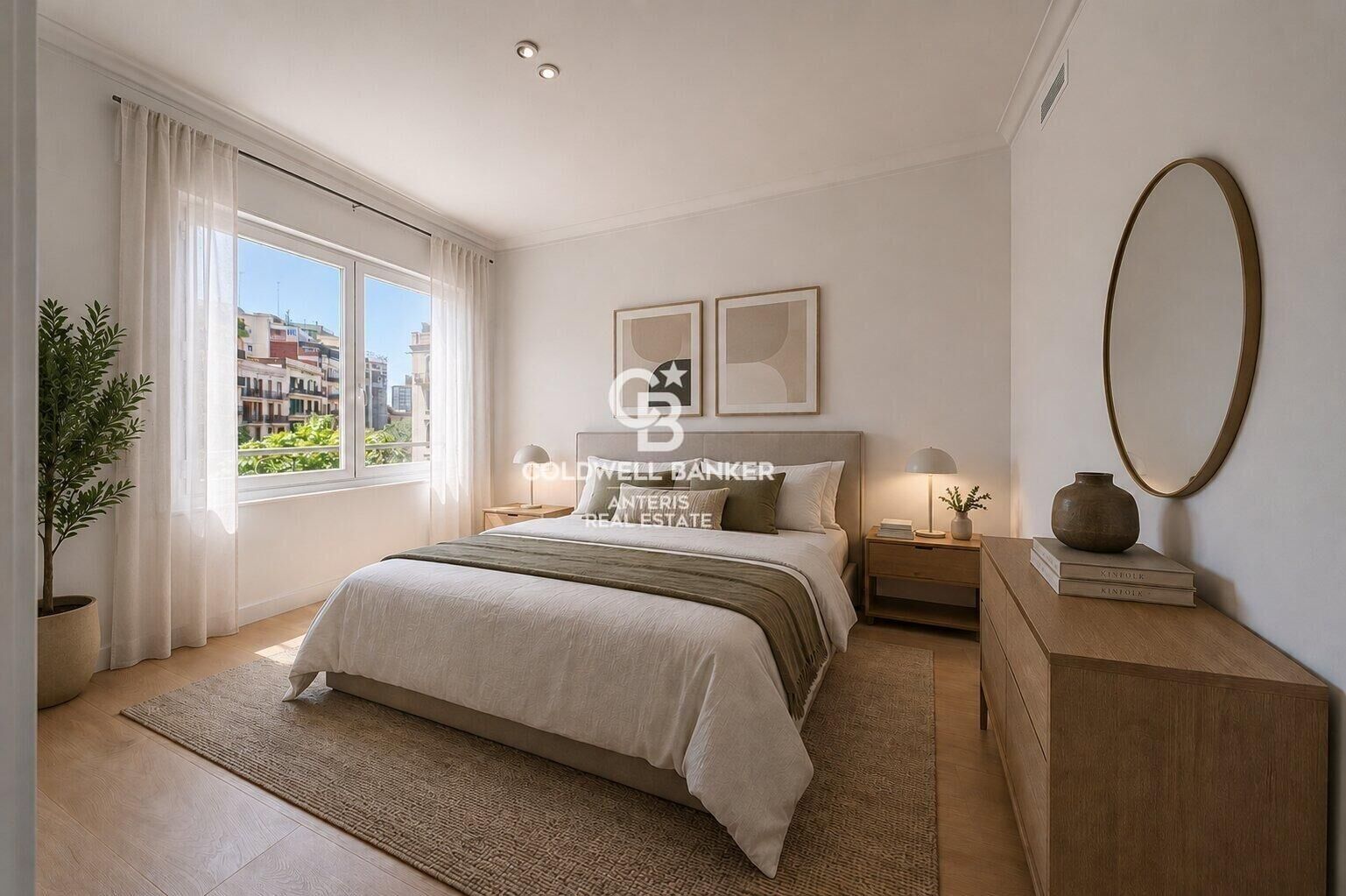 Bright renovated apartment with luxury finishes