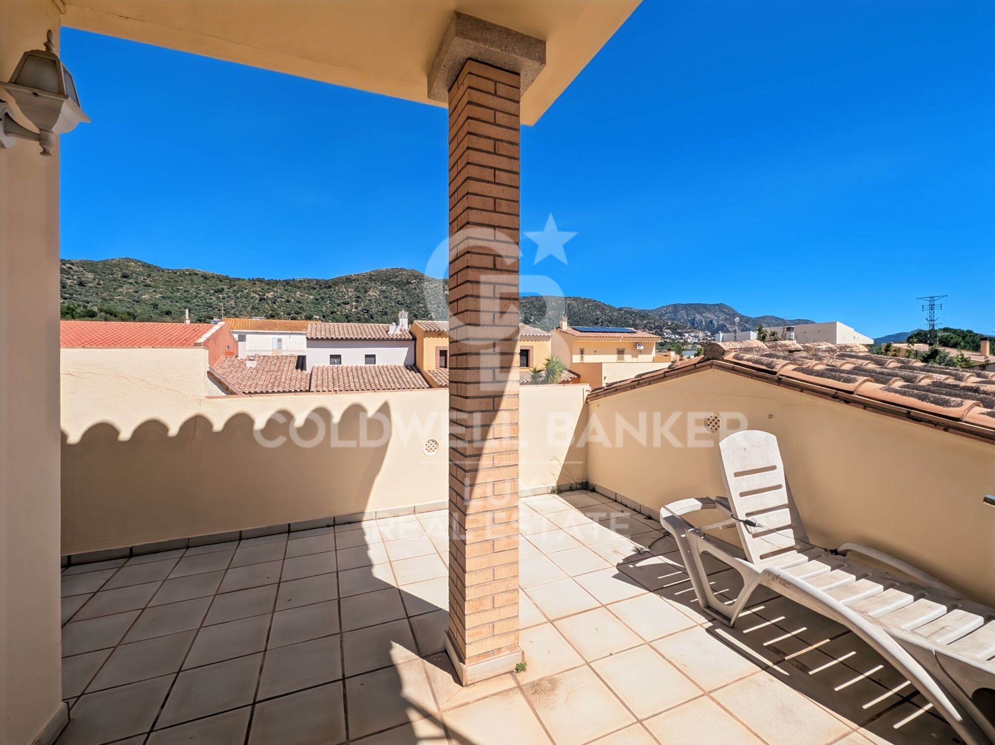 Maison indépendante de 3 chambres avec terrasse et garage à Pau