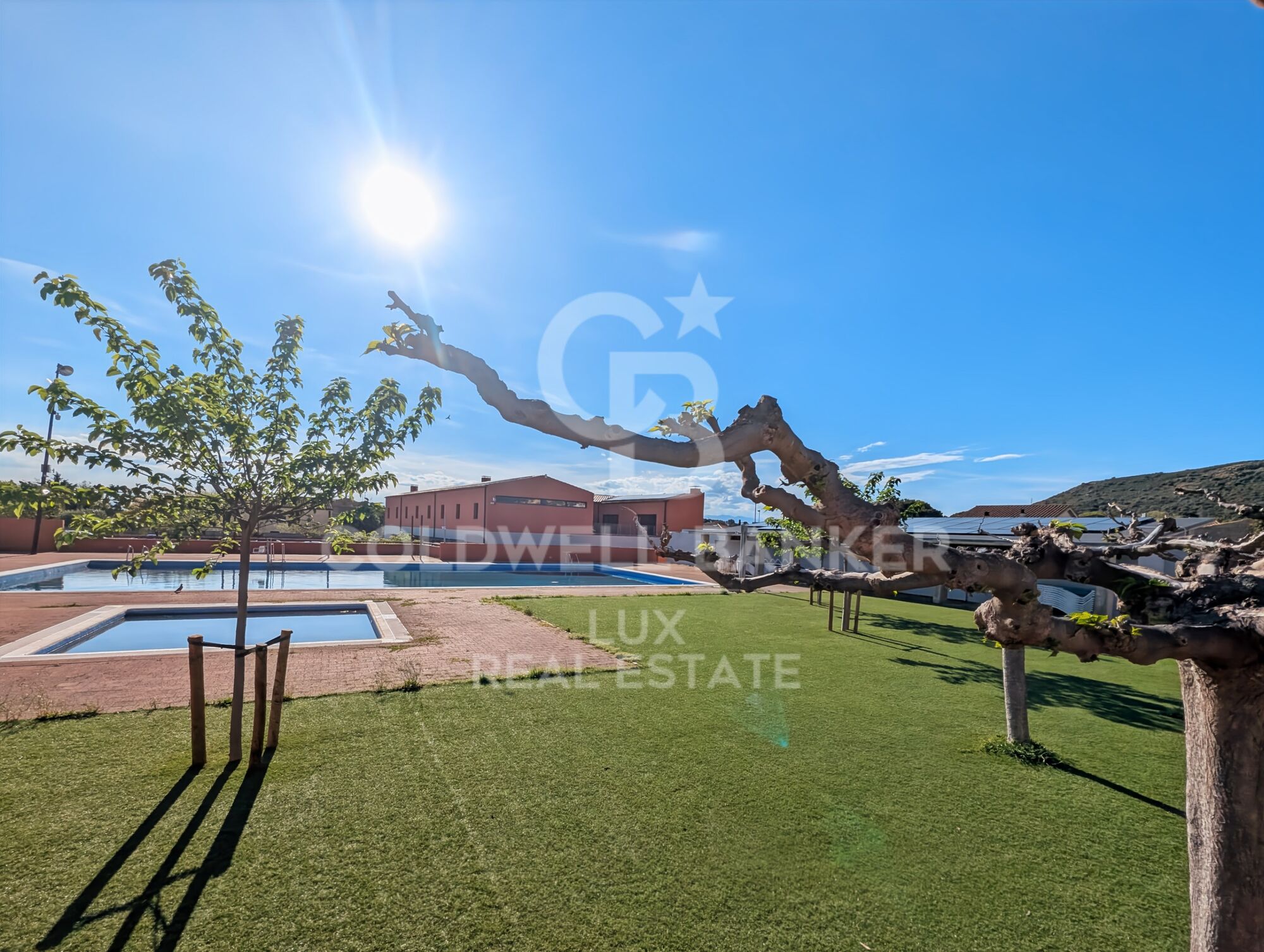 Detached 3-bedroom house with terrace and garage in Pau