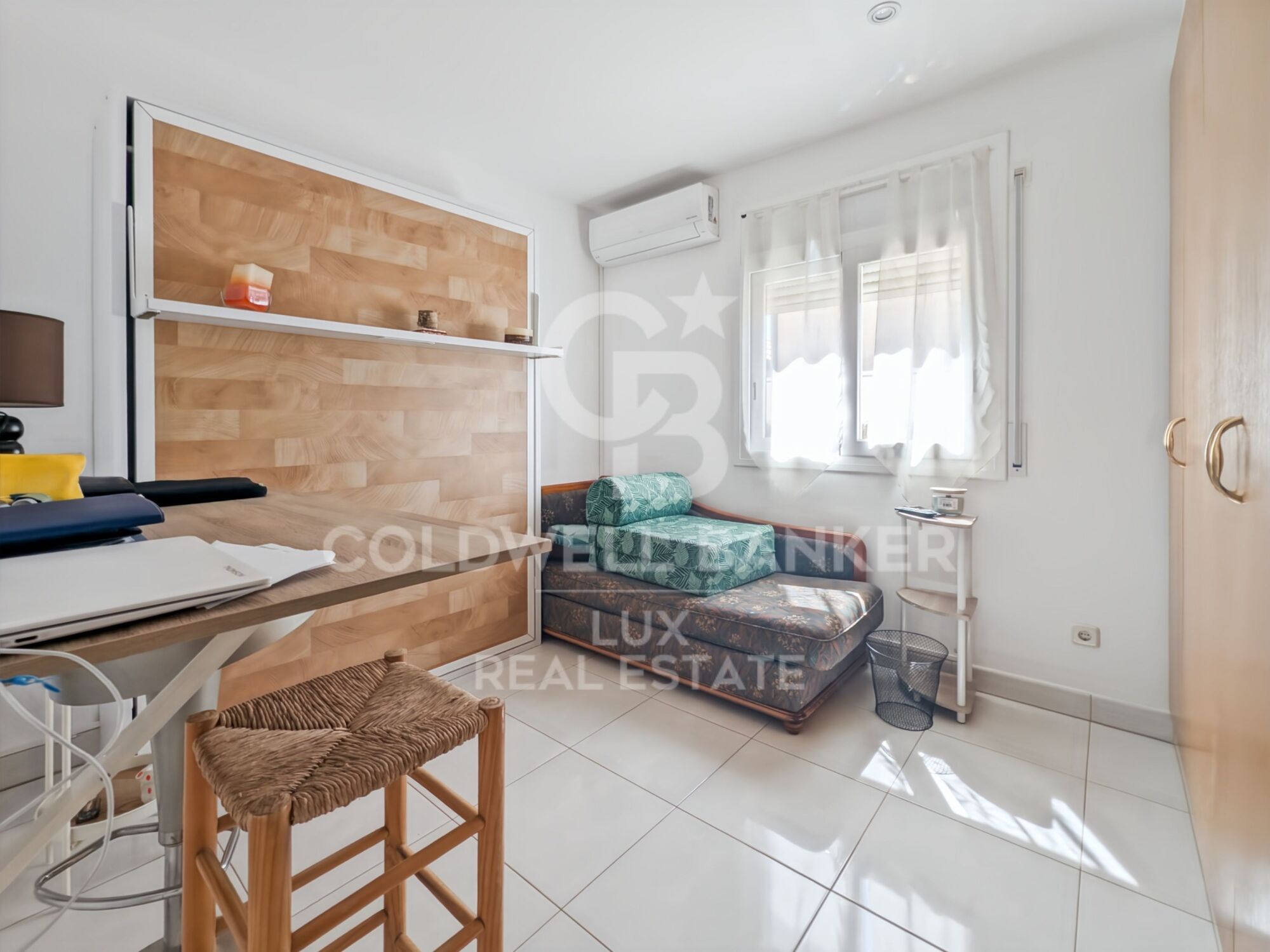 Detached 3-bedroom house with terrace and garage in Pau