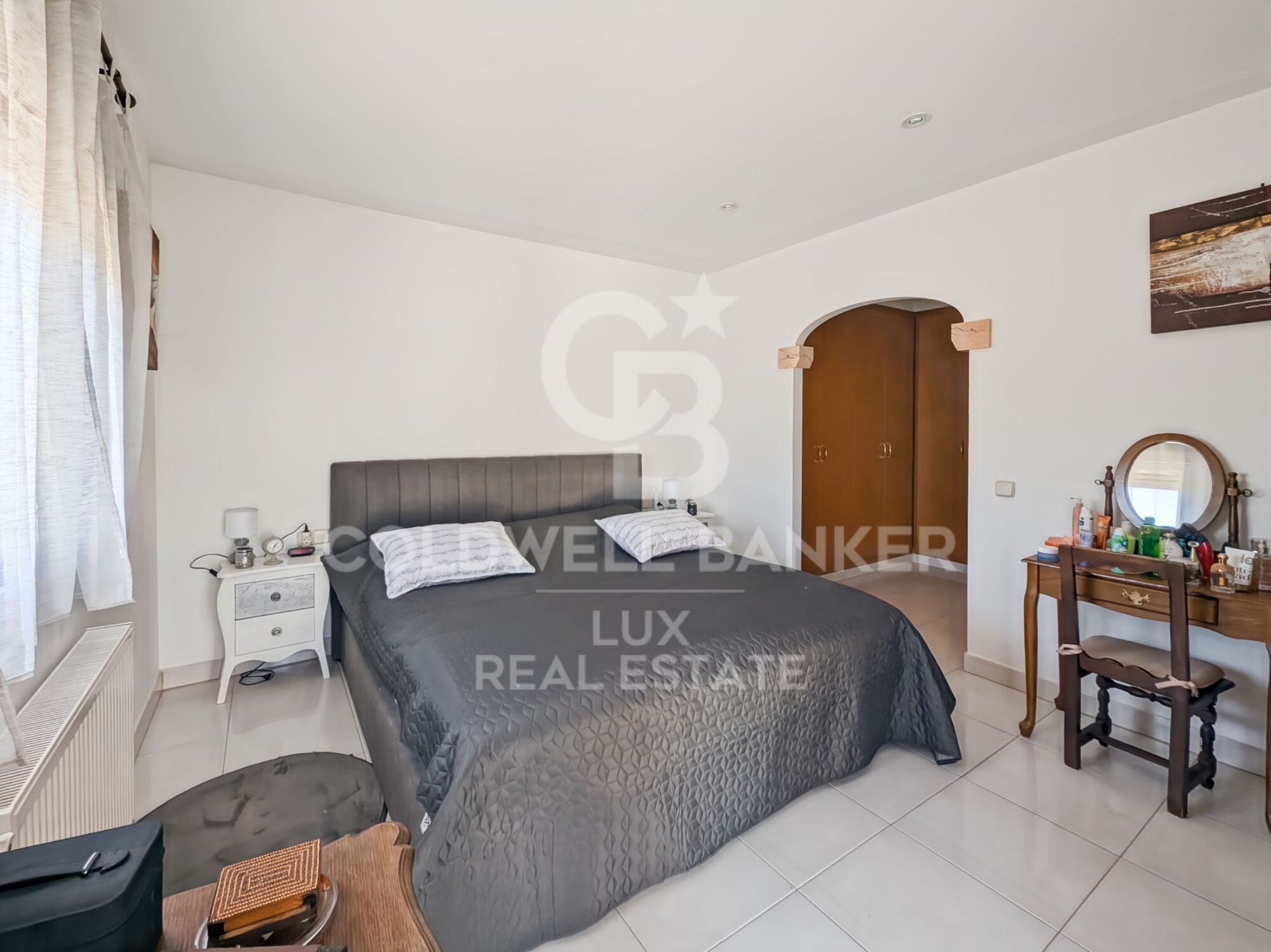 Casa independiente de 3 habitaciones con terraza y garaje en Pau