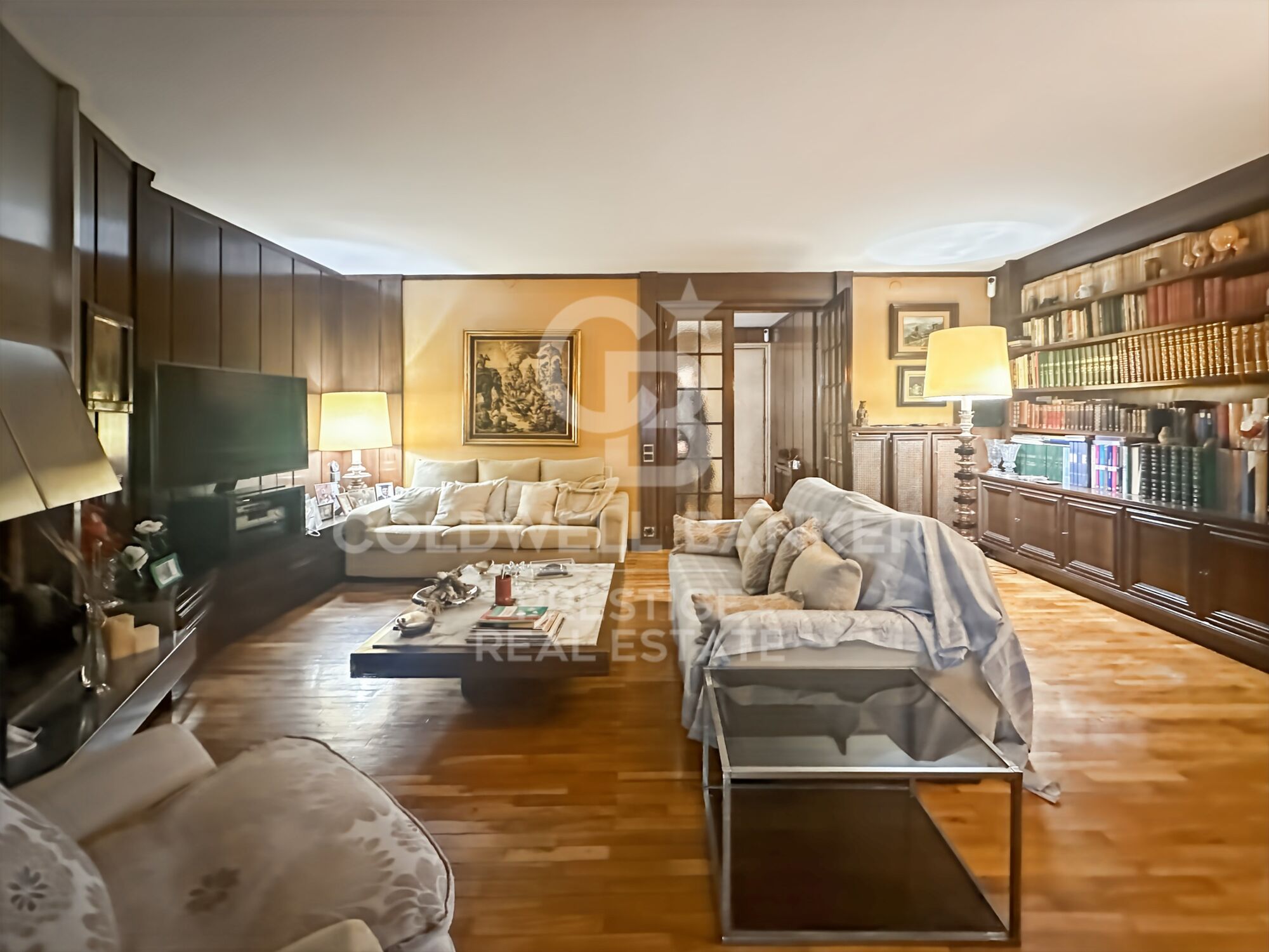 Appartement avec terrasse à rénover rue Santaló