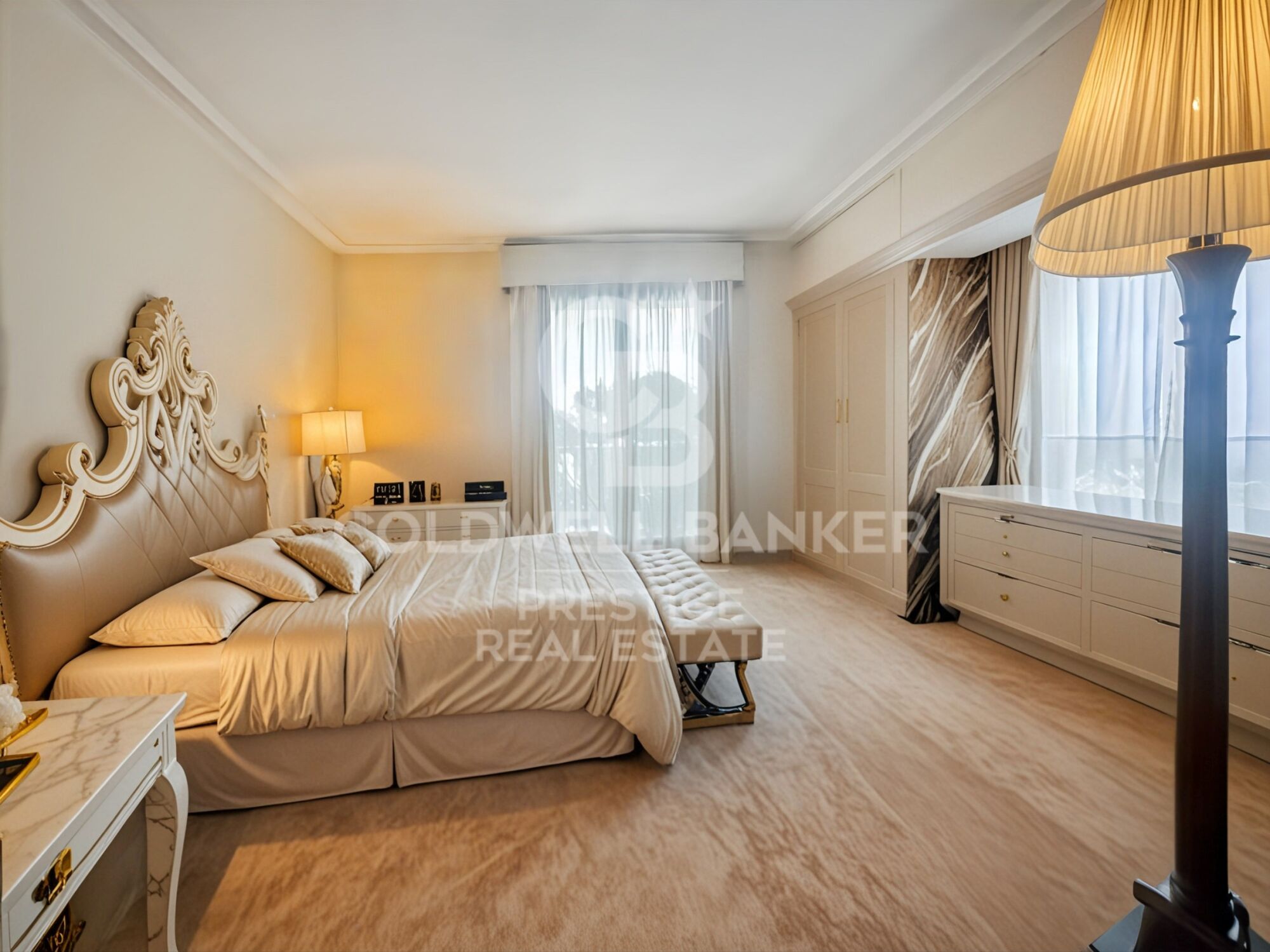 Appartement avec terrasse à rénover rue Santaló