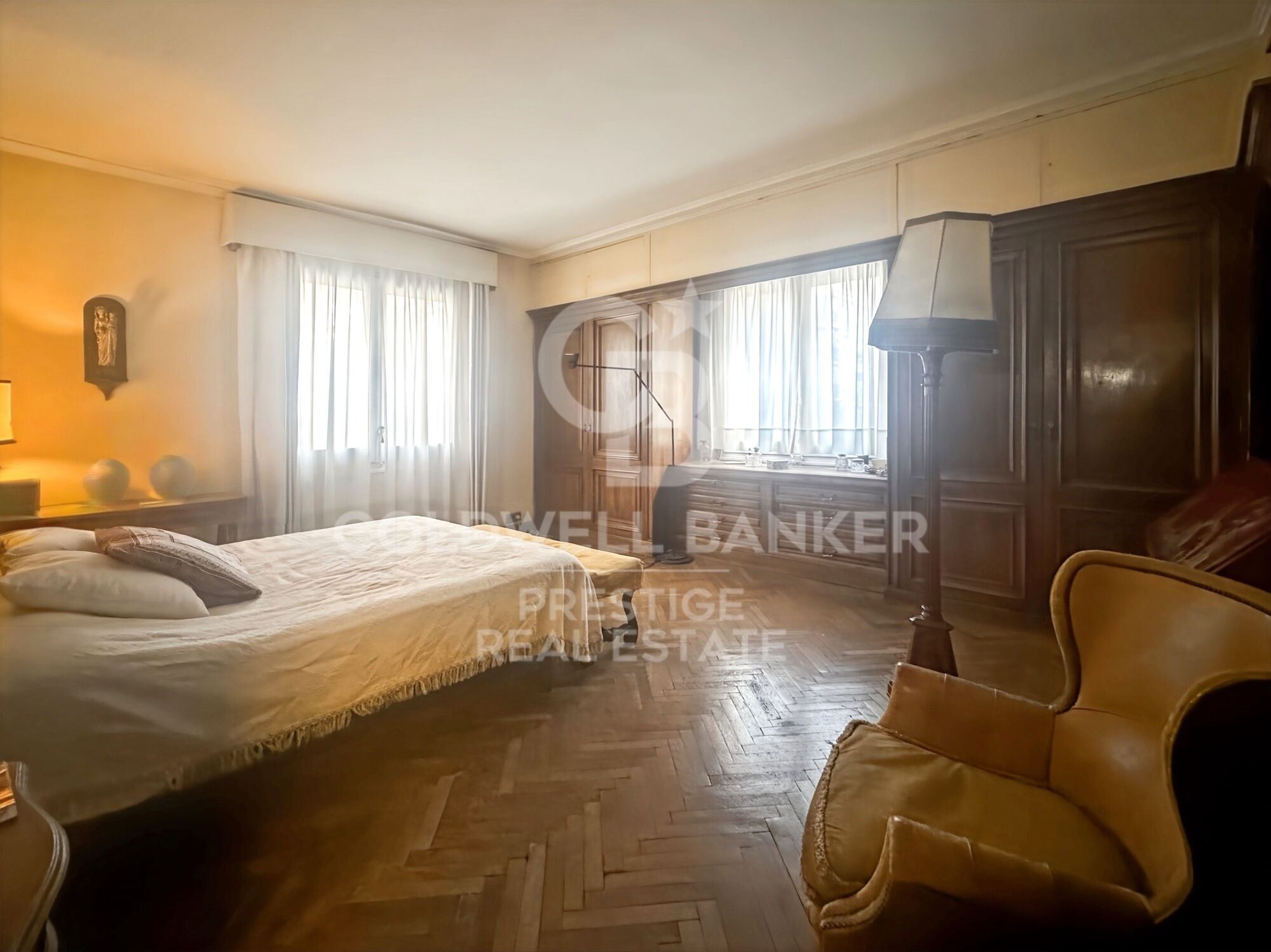 Appartement avec terrasse à rénover rue Santaló