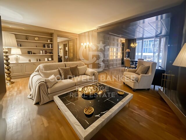 Appartement avec terrasse à rénover rue Santaló