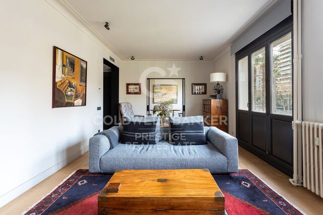 Piso impecable cerca de Francesc Macià, con parking inlcuído