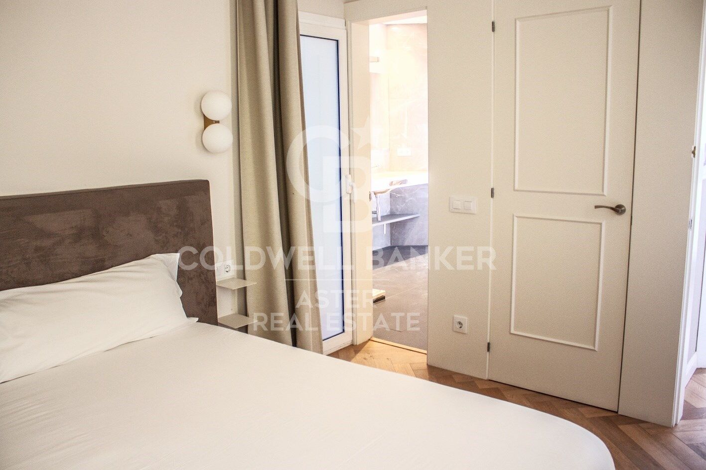 Wohnung 2 Schlafzimmer, 3 Stockwerke Verkauf Barcelona