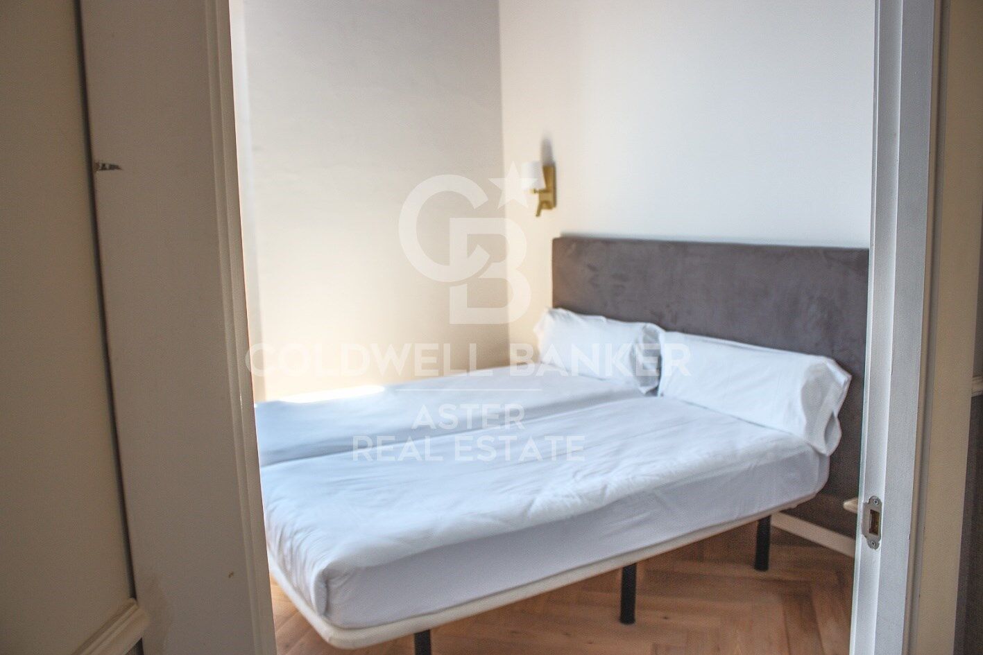 Wohnung 2 Schlafzimmer, 3 Stockwerke Verkauf Barcelona