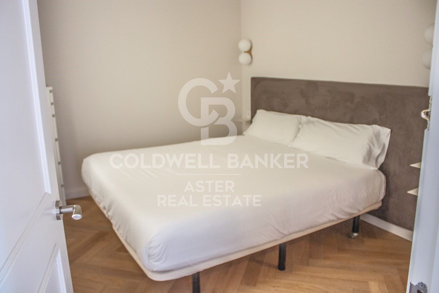 Flat 2 Bedrooms Triplex Sale Barcelona