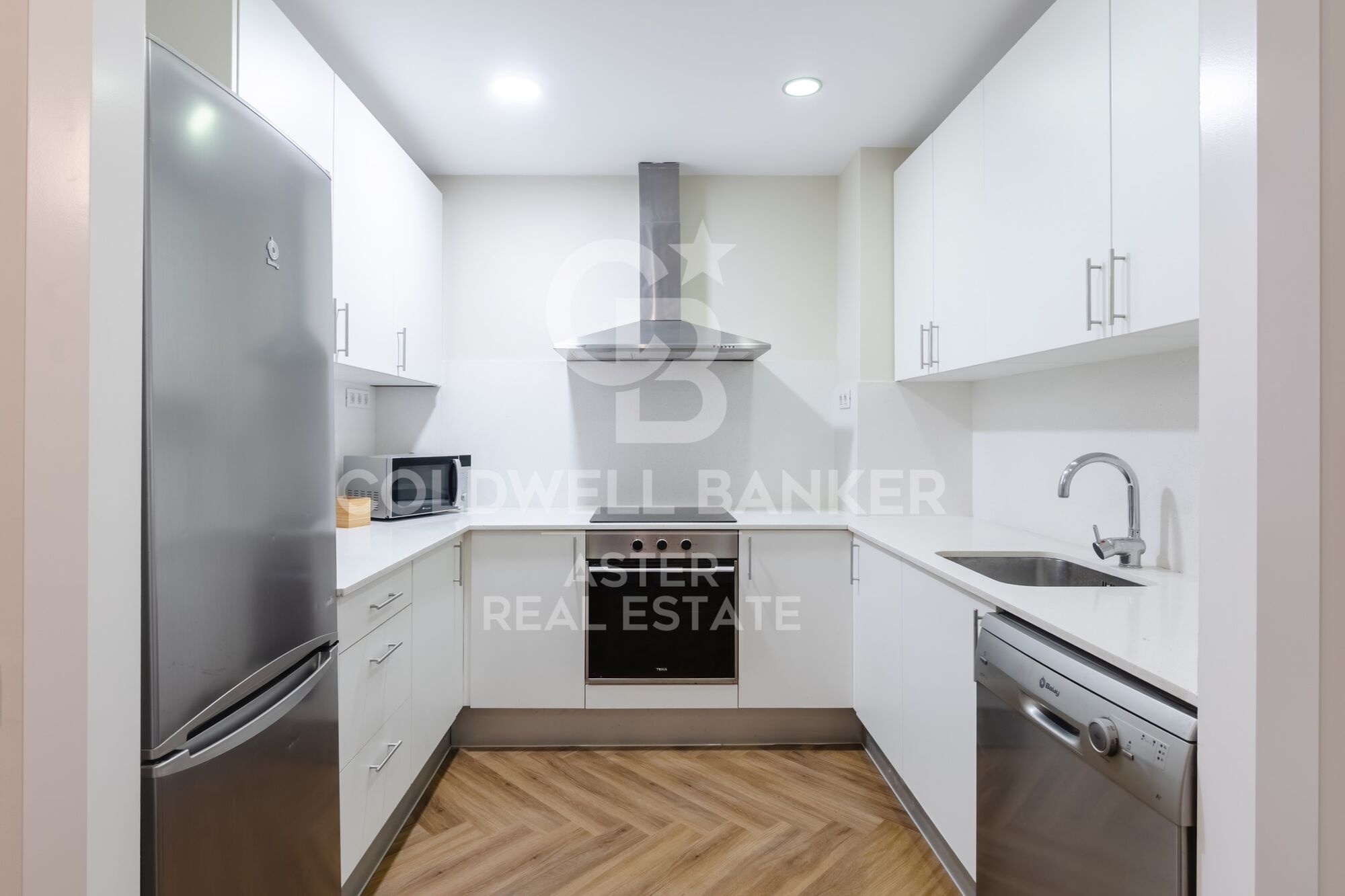 3-Bedroom Flat with Balcony in Barceloneta, Barcelona
