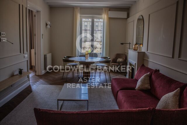 Wohnung 3 Schlafzimmer, 3 Stockwerke Verkauf Barcelona