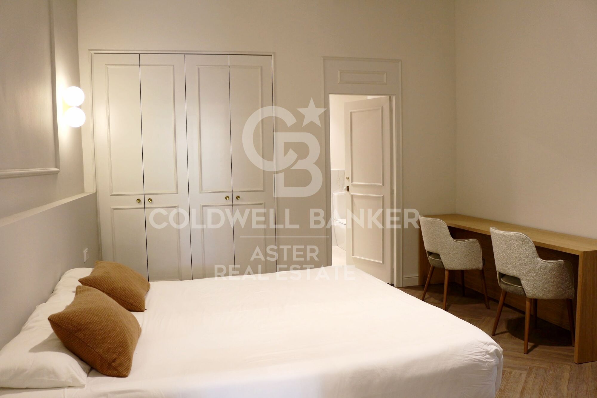 Wohnung 2 Schlafzimmer, 3 Stockwerke Verkauf Barcelona