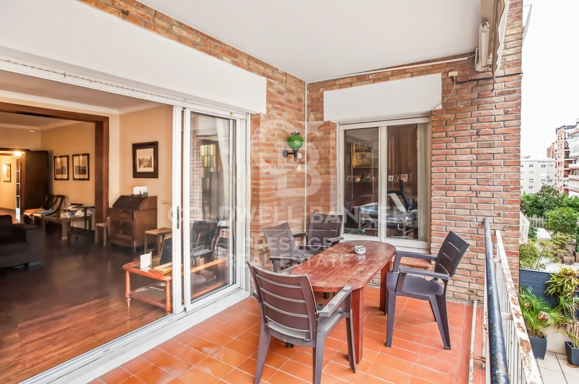 Flat 6 Bedrooms Sale Barcelona