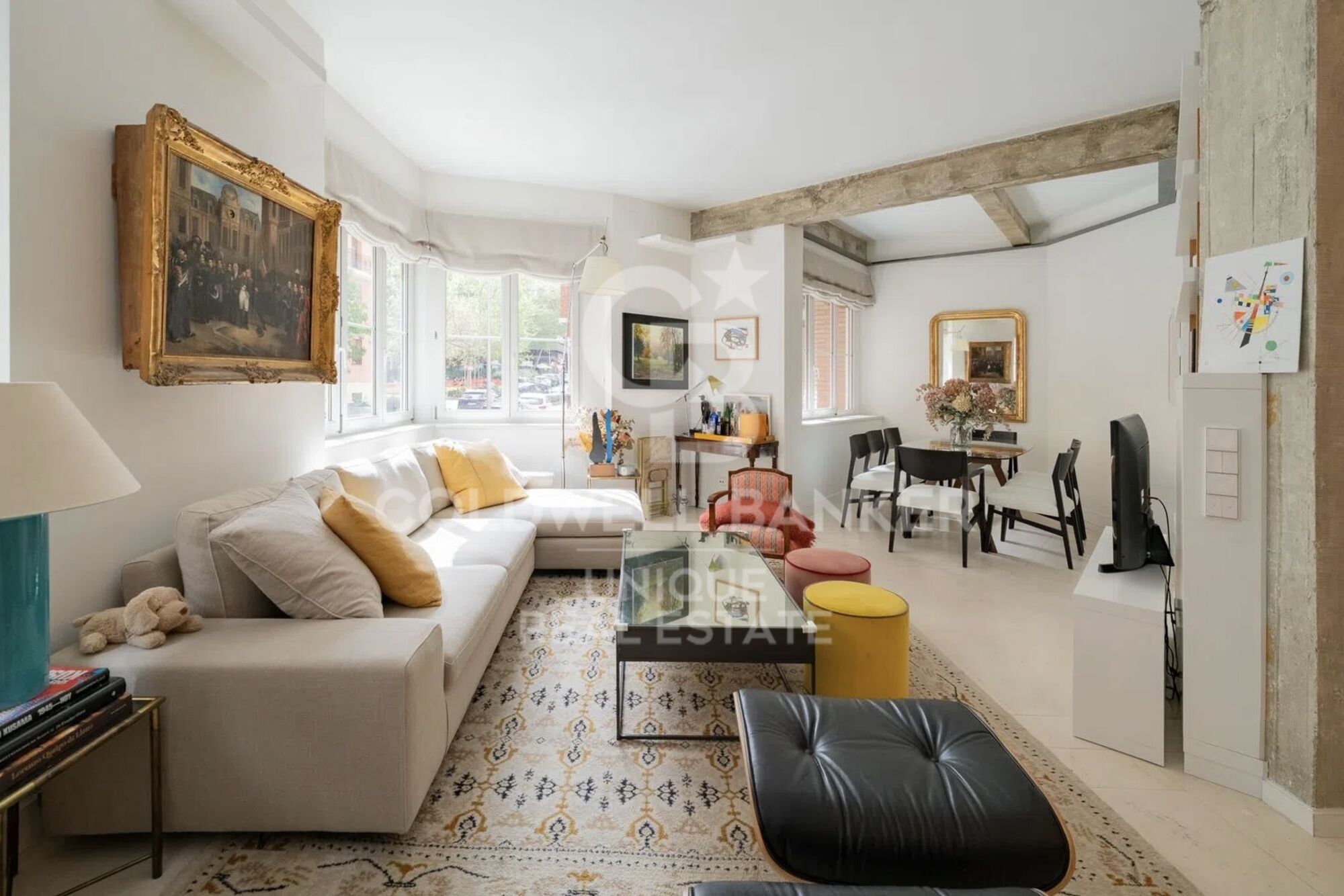 Außenliegende Wohnung mit Abstellraum und Garage in Chamberí, Madrid