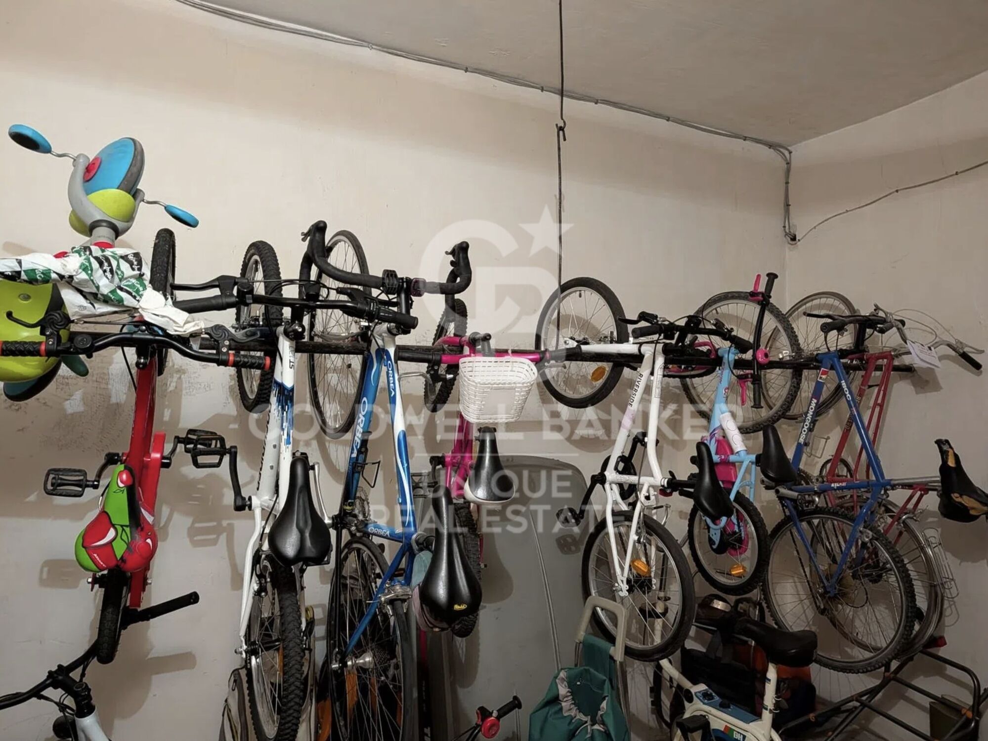 Außenliegende Wohnung mit Abstellraum und Garage in Chamberí, Madrid