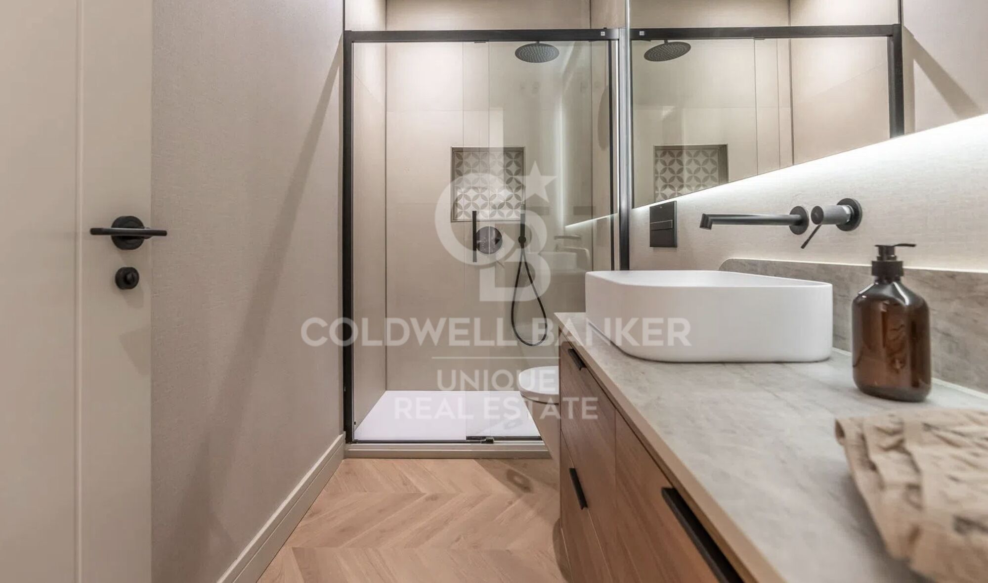 Renovierte Außenwohnung in Goya, Madrid