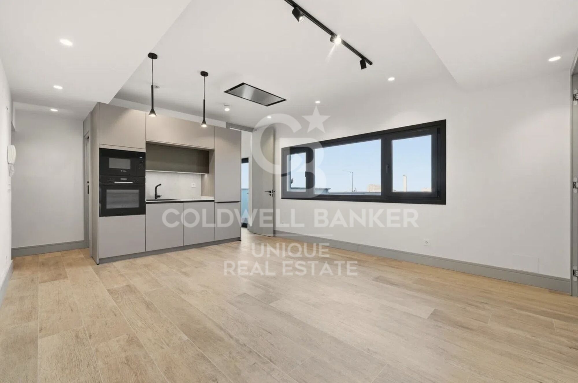 Renoviertes Penthouse mit Terrasse, Garage und Abstellraum in Chamberí, Madrid