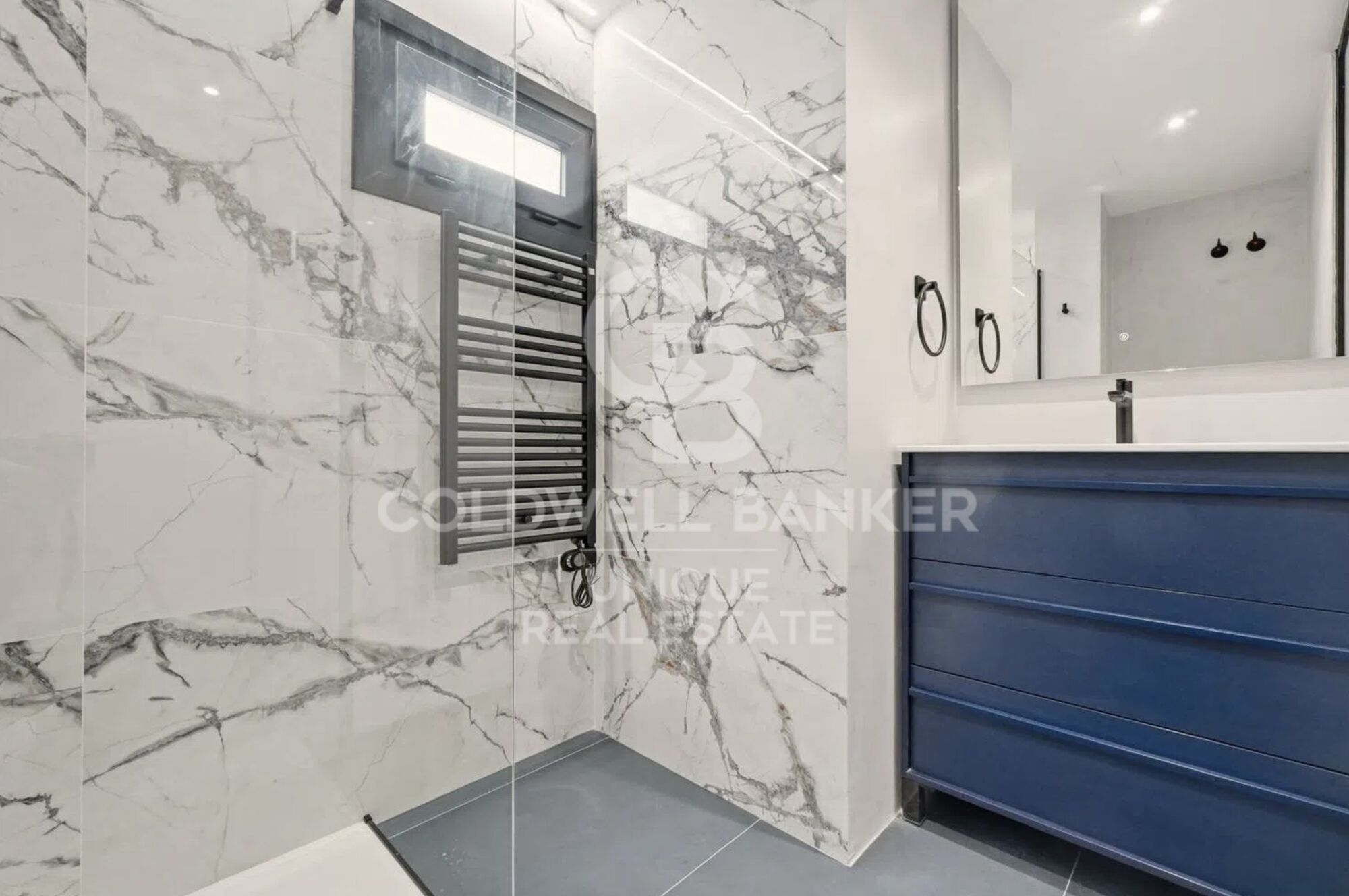Renoviertes Penthouse mit Terrasse, Garage und Abstellraum in Chamberí, Madrid