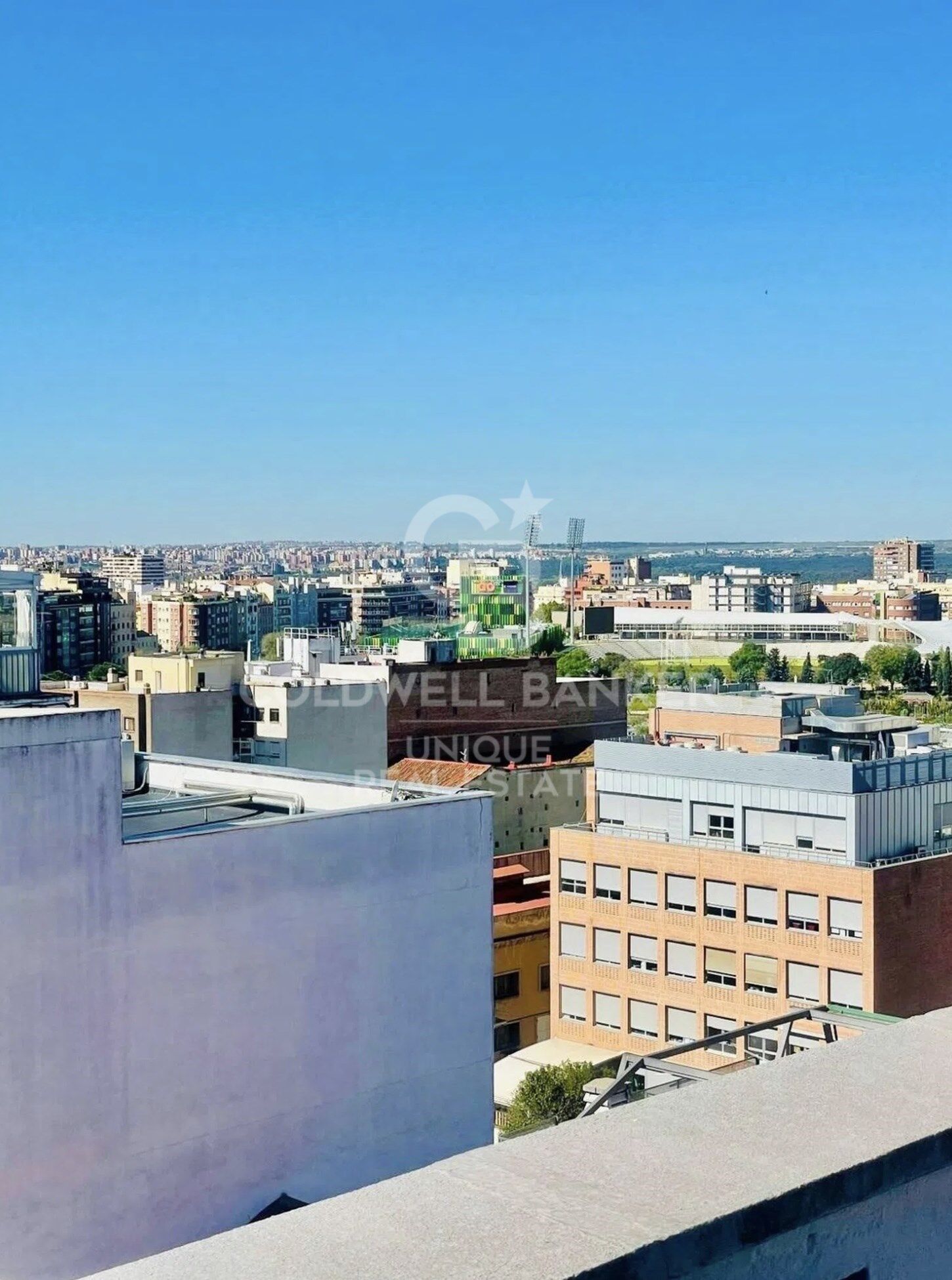 Renoviertes Penthouse mit Terrasse, Garage und Abstellraum in Chamberí, Madrid