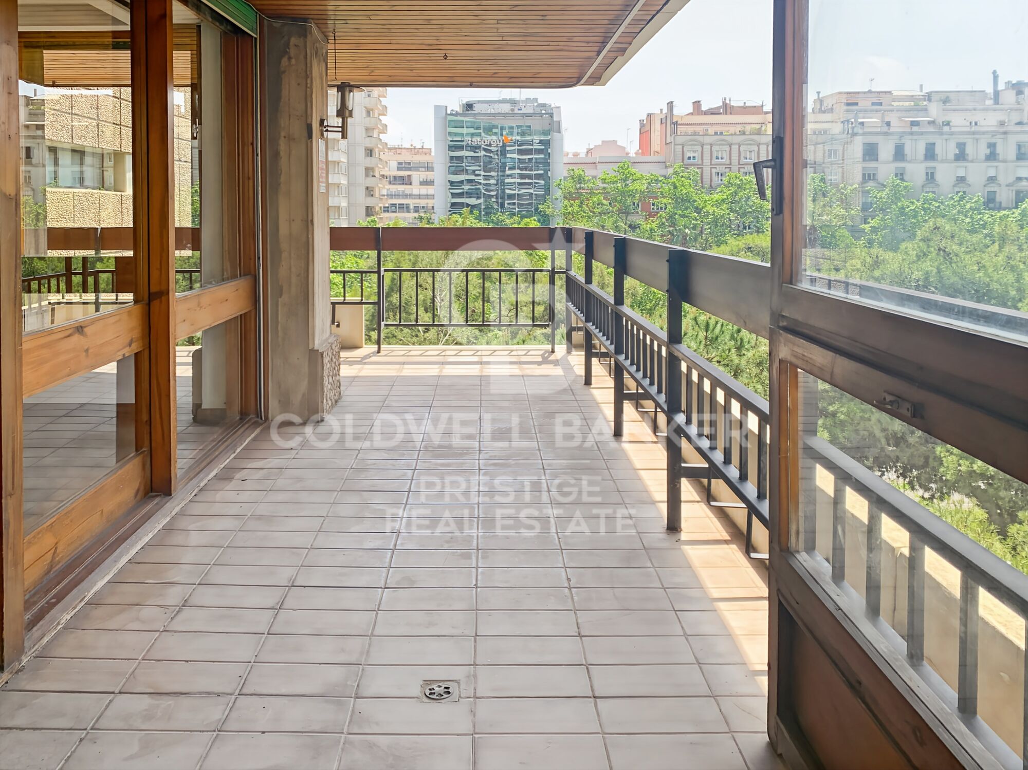 Apartment with terrace in Avda Diagonal/Ganduxer