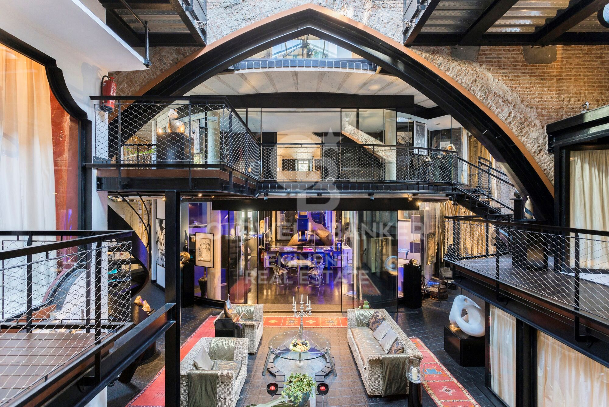 Maison design à Poblenou avec piscine