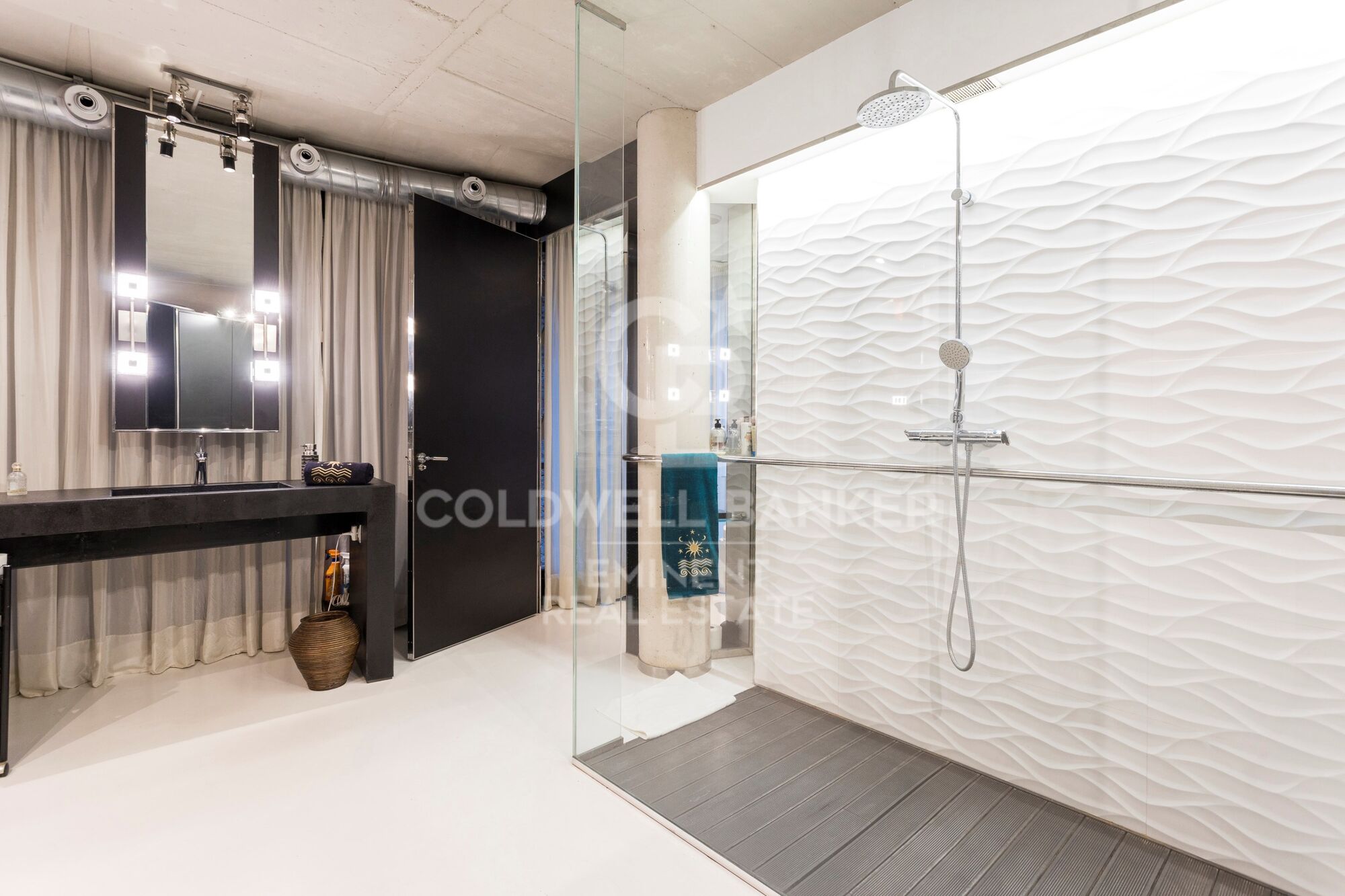 Maison design à Poblenou avec piscine