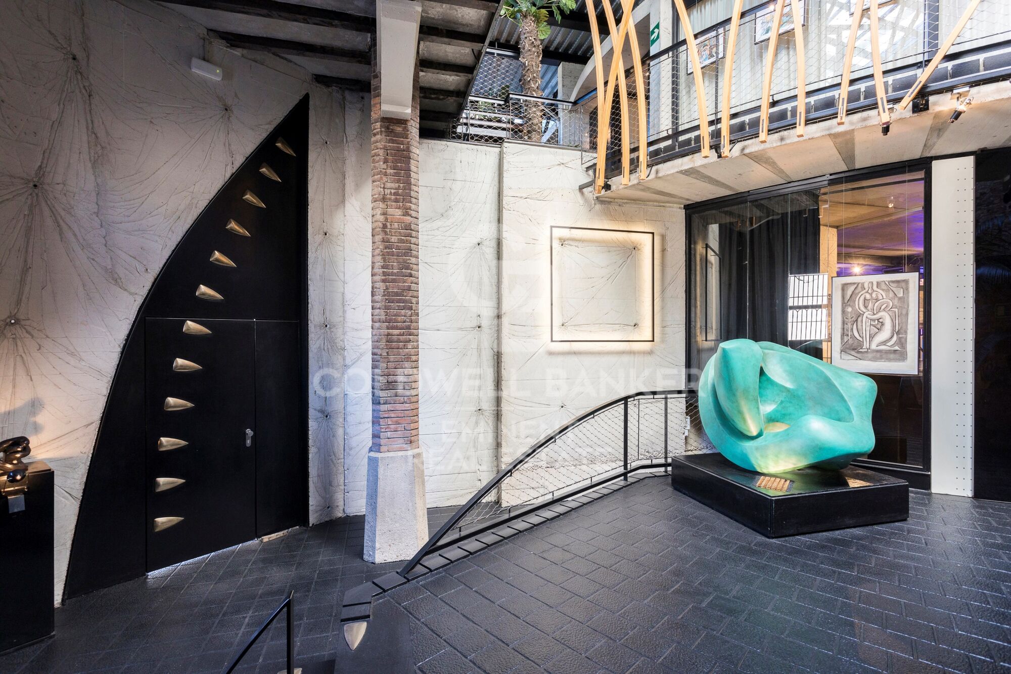 Designhaus in Poblenou mit Pool.