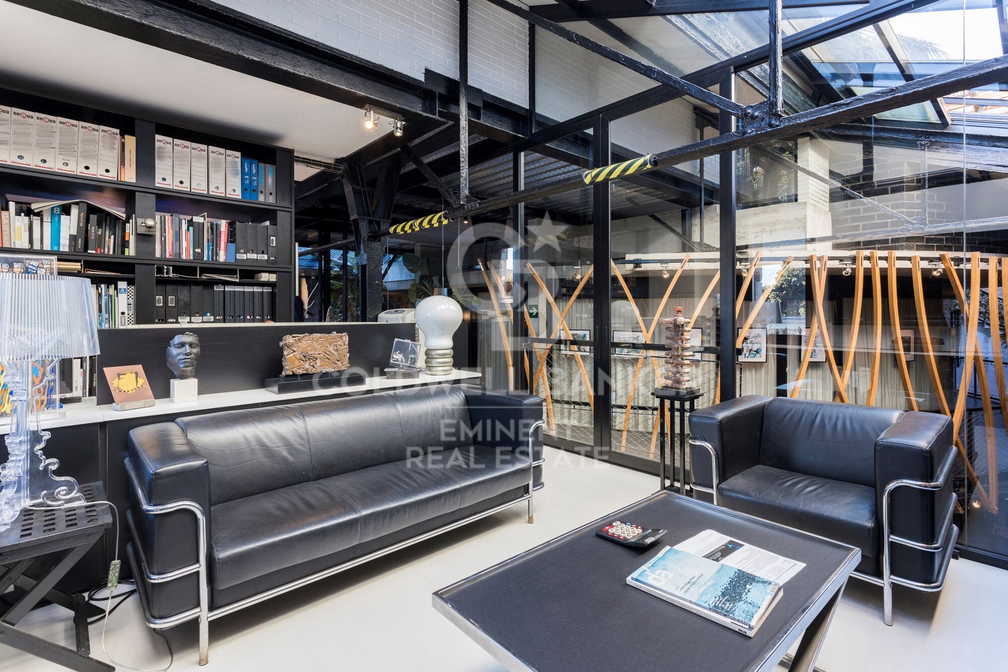 Designhaus in Poblenou mit Pool.